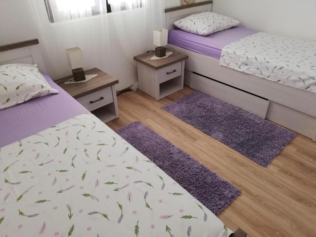 Apartment House Vir-To-All Eksteriør billede